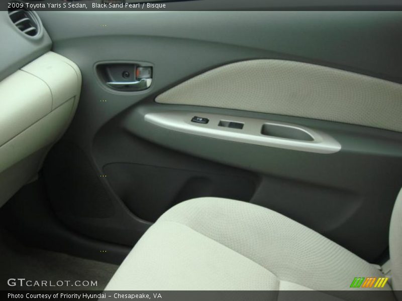 Black Sand Pearl / Bisque 2009 Toyota Yaris S Sedan