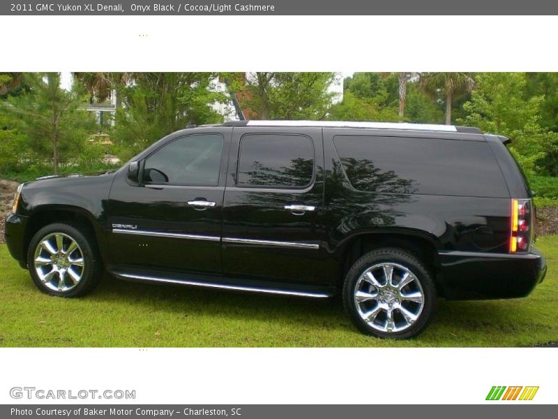 Onyx Black / Cocoa/Light Cashmere 2011 GMC Yukon XL Denali
