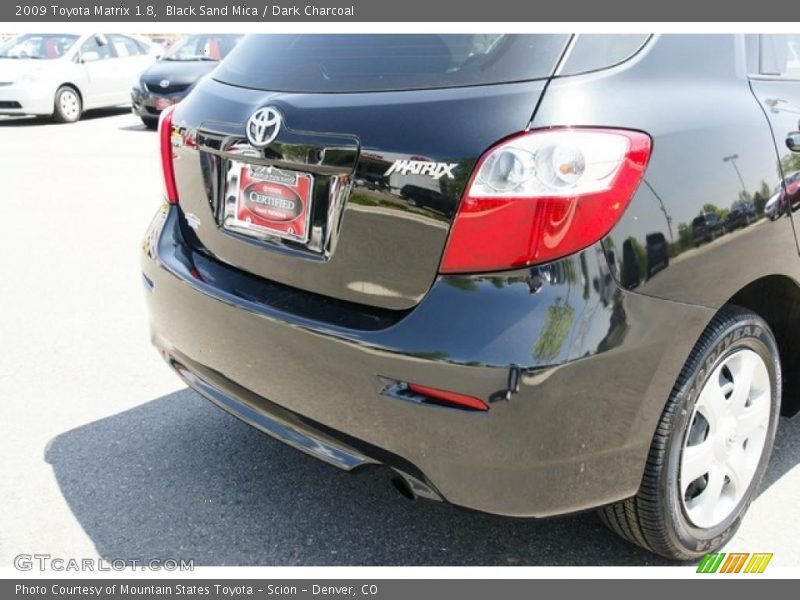 Black Sand Mica / Dark Charcoal 2009 Toyota Matrix 1.8