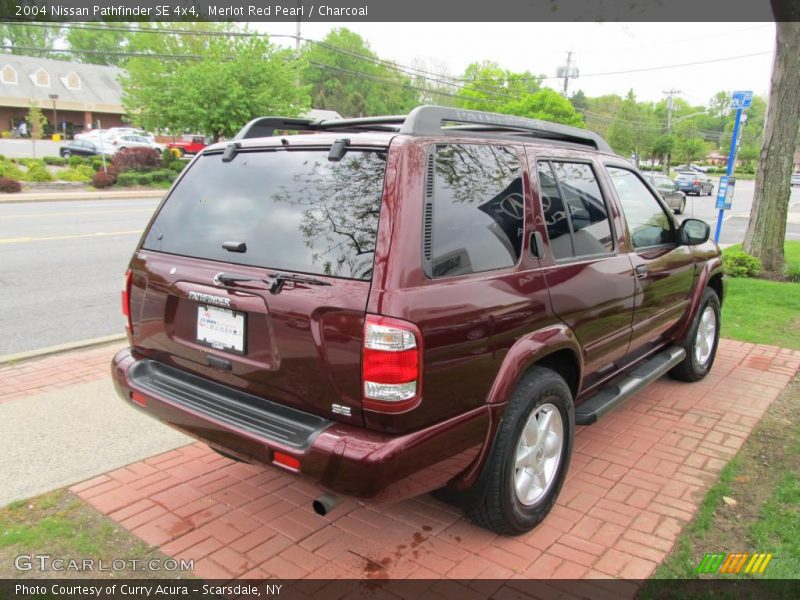 Merlot Red Pearl / Charcoal 2004 Nissan Pathfinder SE 4x4