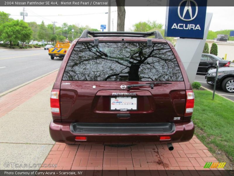 Merlot Red Pearl / Charcoal 2004 Nissan Pathfinder SE 4x4