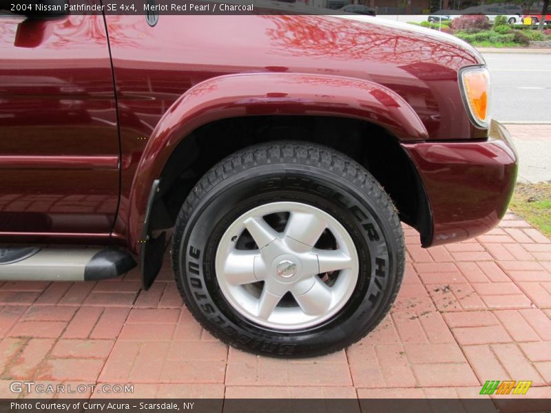 Merlot Red Pearl / Charcoal 2004 Nissan Pathfinder SE 4x4