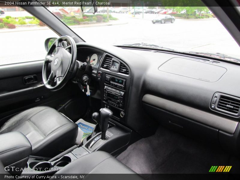 Merlot Red Pearl / Charcoal 2004 Nissan Pathfinder SE 4x4