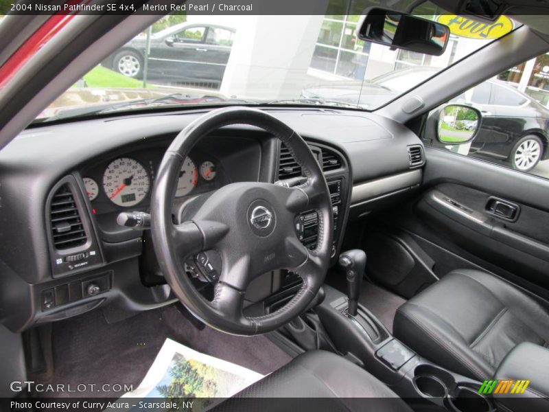 Merlot Red Pearl / Charcoal 2004 Nissan Pathfinder SE 4x4