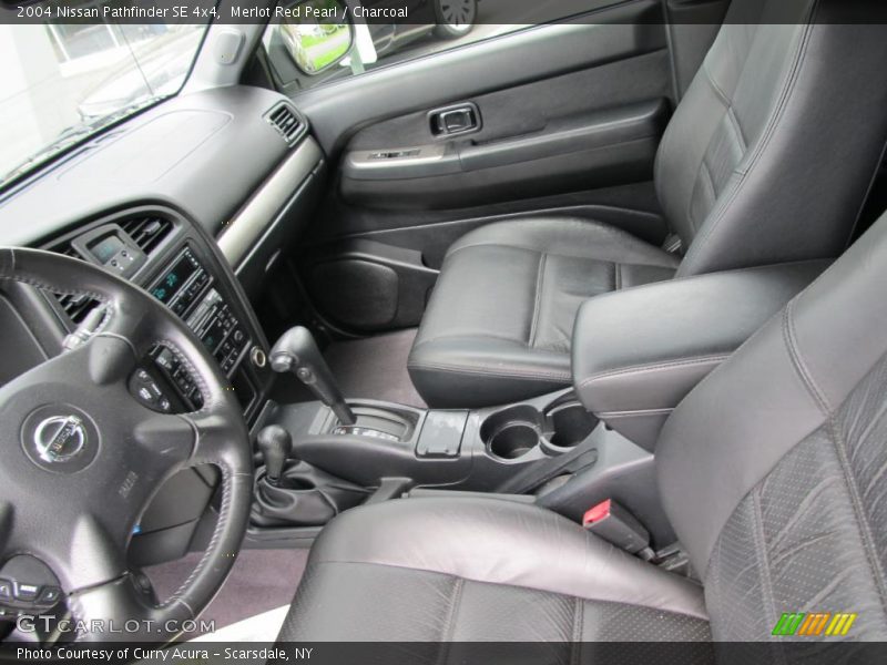 Merlot Red Pearl / Charcoal 2004 Nissan Pathfinder SE 4x4