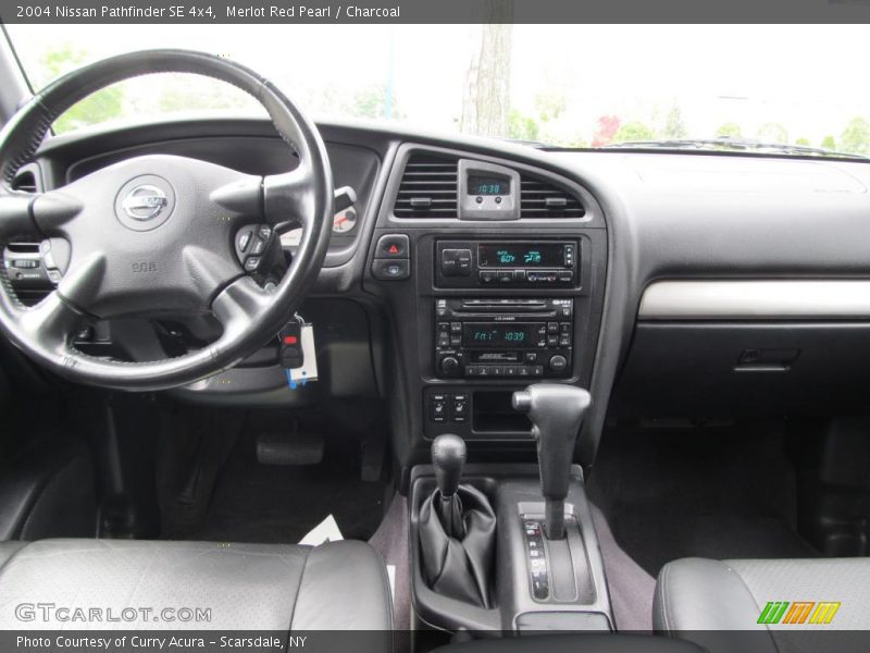 Merlot Red Pearl / Charcoal 2004 Nissan Pathfinder SE 4x4