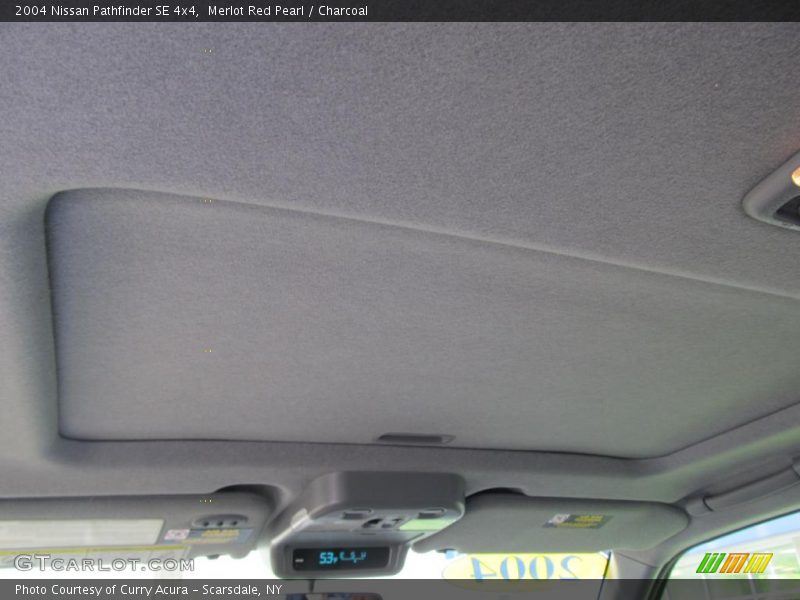 Merlot Red Pearl / Charcoal 2004 Nissan Pathfinder SE 4x4