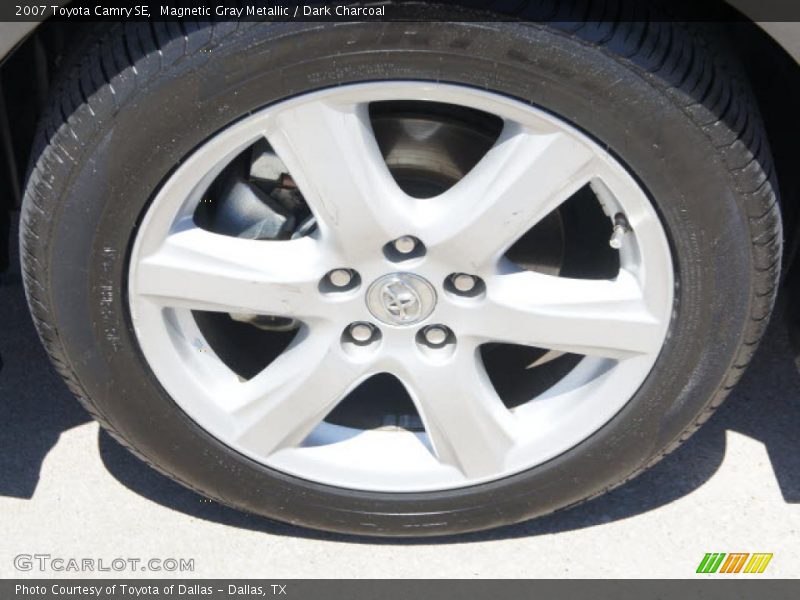 Magnetic Gray Metallic / Dark Charcoal 2007 Toyota Camry SE