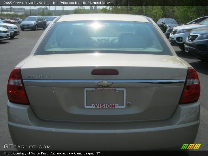 Light Driftwood Metallic / Neutral Beige 2005 Chevrolet Malibu Sedan