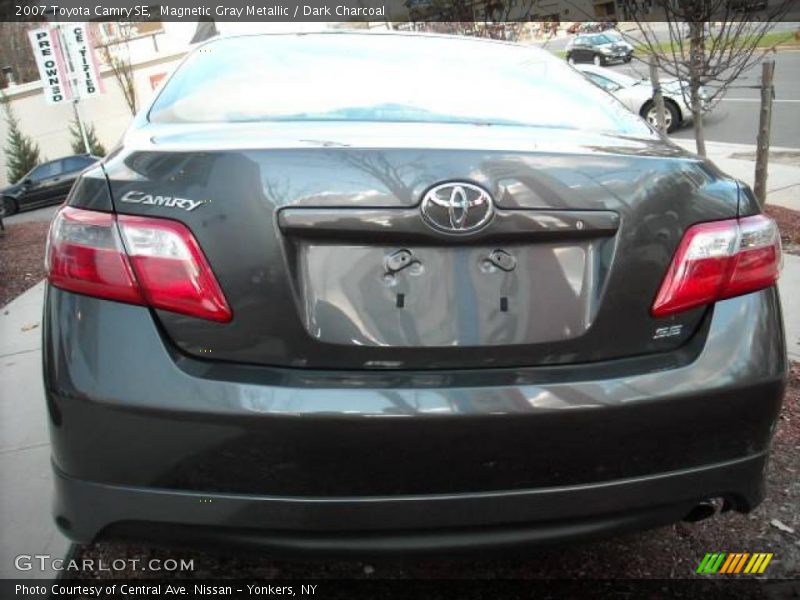 Magnetic Gray Metallic / Dark Charcoal 2007 Toyota Camry SE