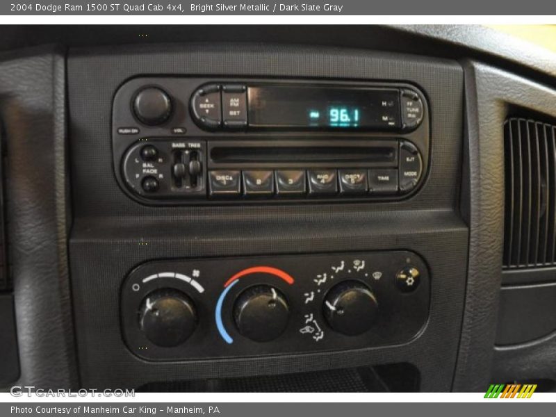 Bright Silver Metallic / Dark Slate Gray 2004 Dodge Ram 1500 ST Quad Cab 4x4