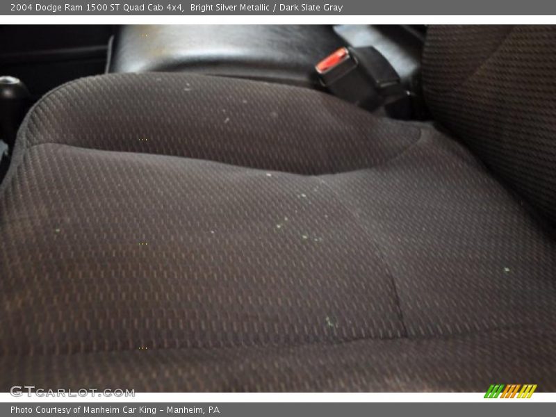 Bright Silver Metallic / Dark Slate Gray 2004 Dodge Ram 1500 ST Quad Cab 4x4