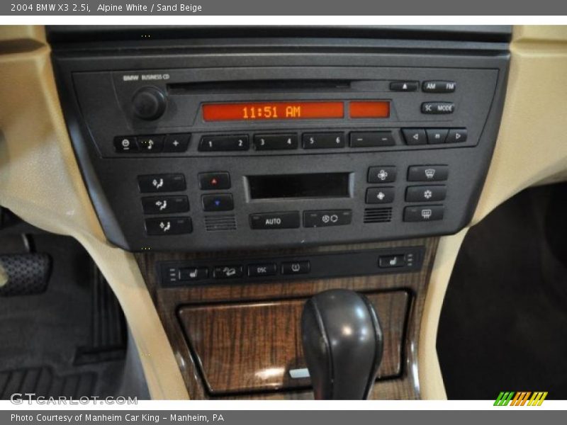 Alpine White / Sand Beige 2004 BMW X3 2.5i