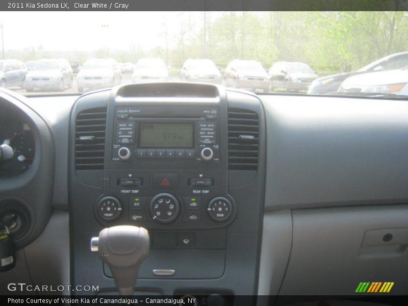 Clear White / Gray 2011 Kia Sedona LX