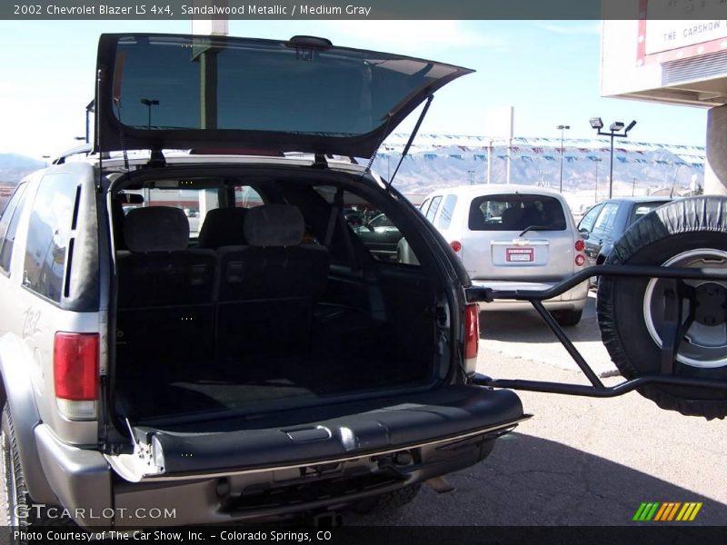 Sandalwood Metallic / Medium Gray 2002 Chevrolet Blazer LS 4x4