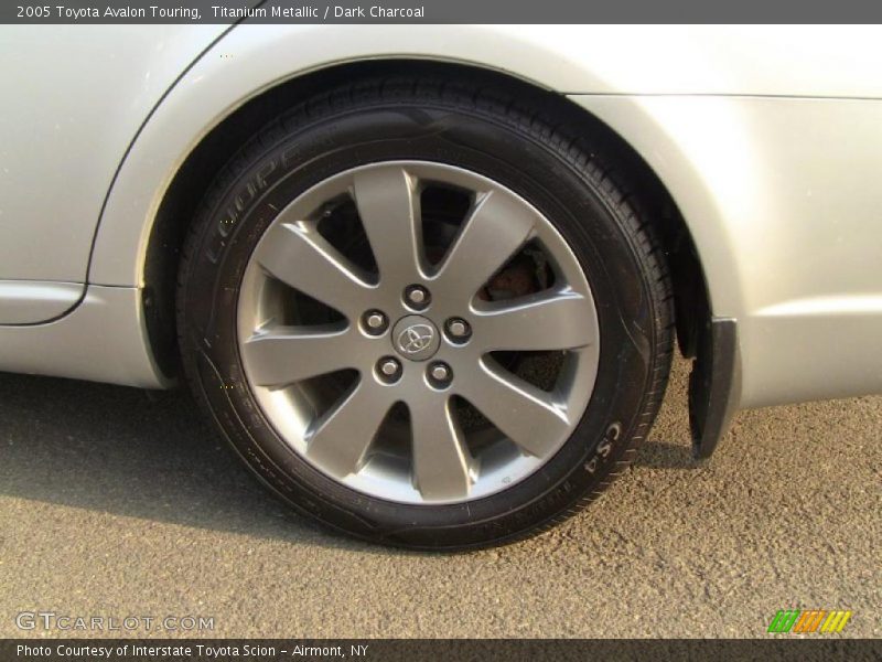 Titanium Metallic / Dark Charcoal 2005 Toyota Avalon Touring