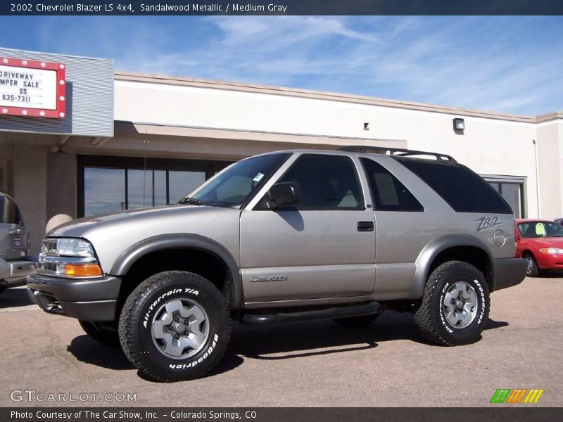Sandalwood Metallic / Medium Gray 2002 Chevrolet Blazer LS 4x4