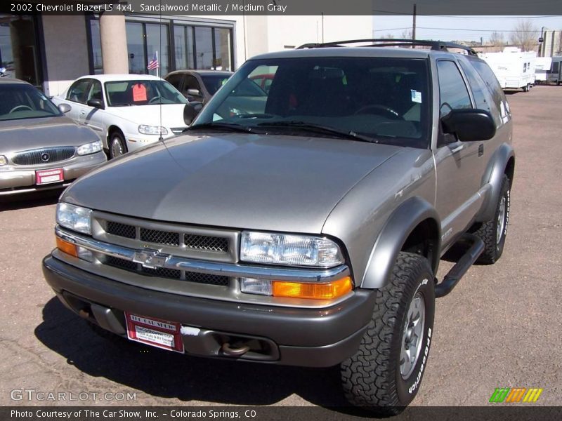 Sandalwood Metallic / Medium Gray 2002 Chevrolet Blazer LS 4x4