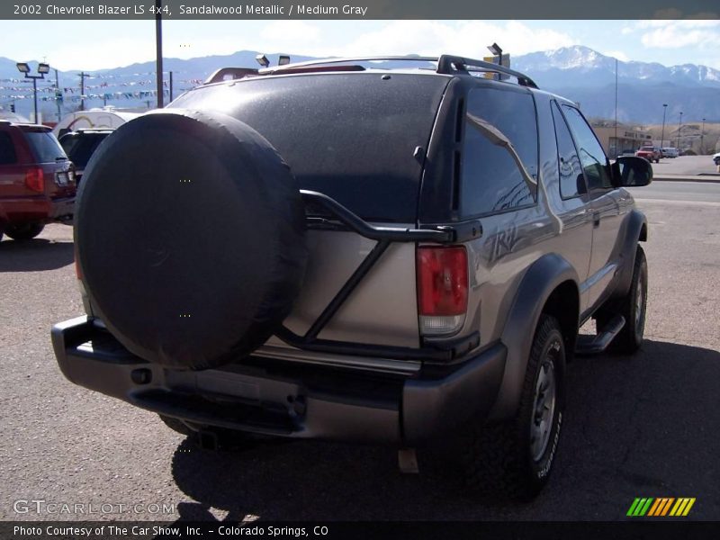 Sandalwood Metallic / Medium Gray 2002 Chevrolet Blazer LS 4x4