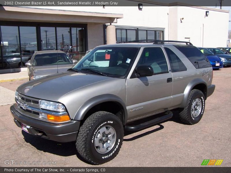 Sandalwood Metallic / Medium Gray 2002 Chevrolet Blazer LS 4x4