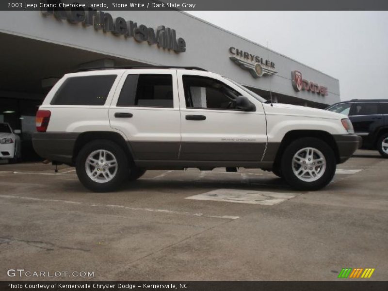 Stone White / Dark Slate Gray 2003 Jeep Grand Cherokee Laredo