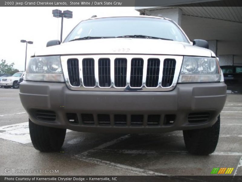Stone White / Dark Slate Gray 2003 Jeep Grand Cherokee Laredo