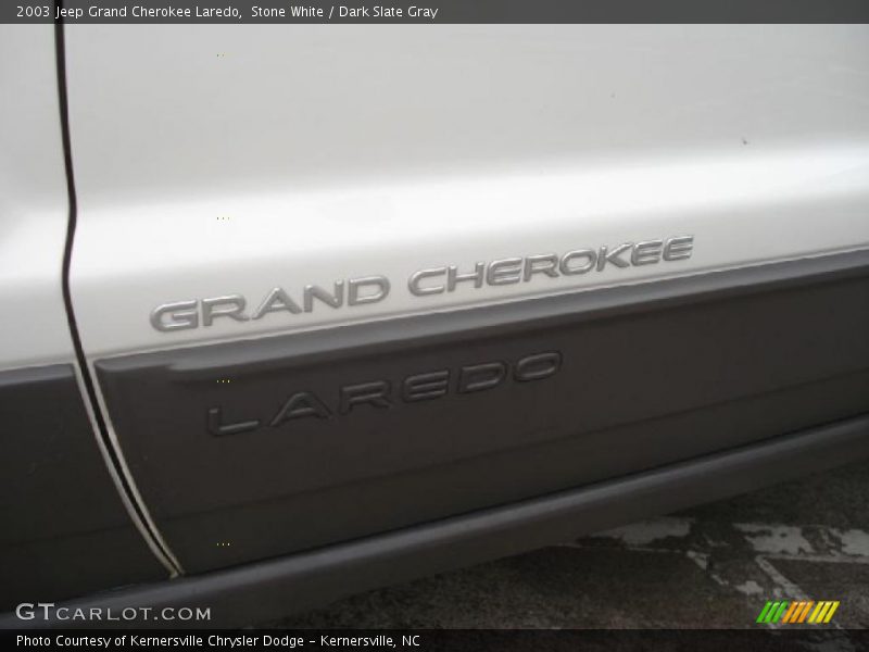 Stone White / Dark Slate Gray 2003 Jeep Grand Cherokee Laredo