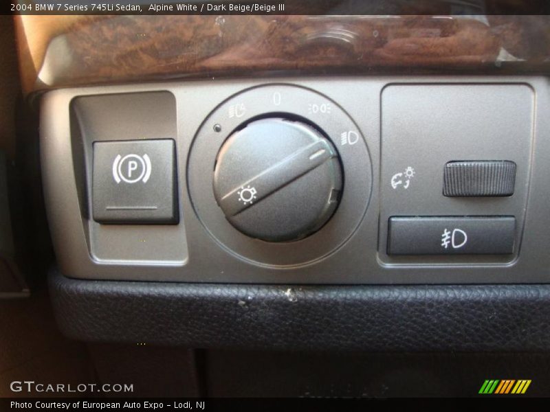 Alpine White / Dark Beige/Beige III 2004 BMW 7 Series 745Li Sedan