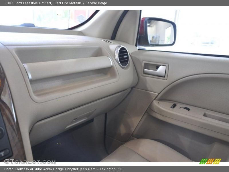 Red Fire Metallic / Pebble Beige 2007 Ford Freestyle Limited