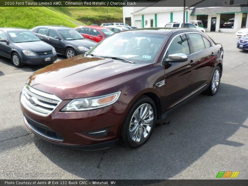Front 3/4 View of 2010 Taurus Limited AWD