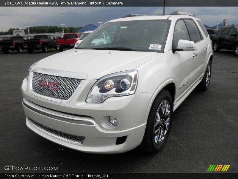 Front 3/4 View of 2011 Acadia Denali AWD