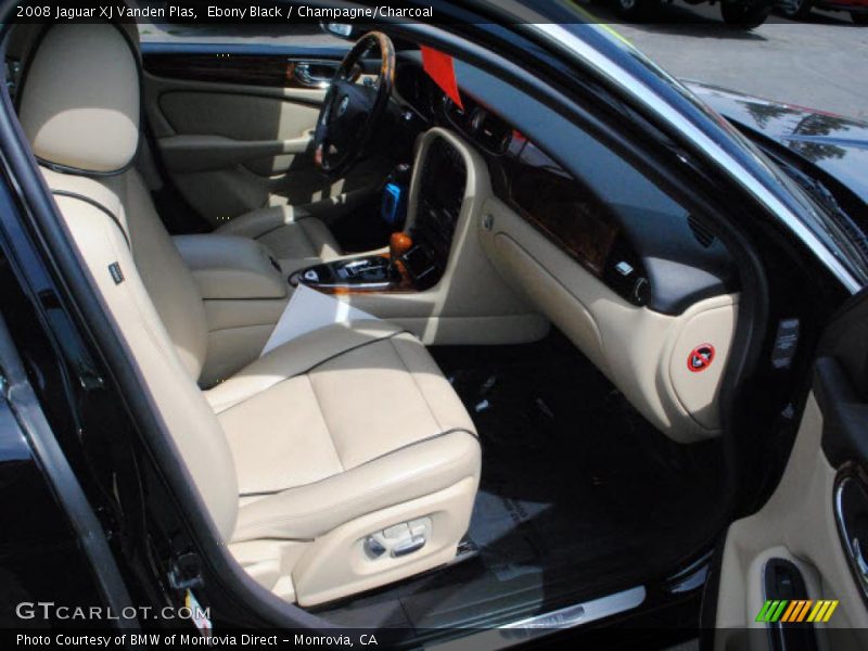 Ebony Black / Champagne/Charcoal 2008 Jaguar XJ Vanden Plas
