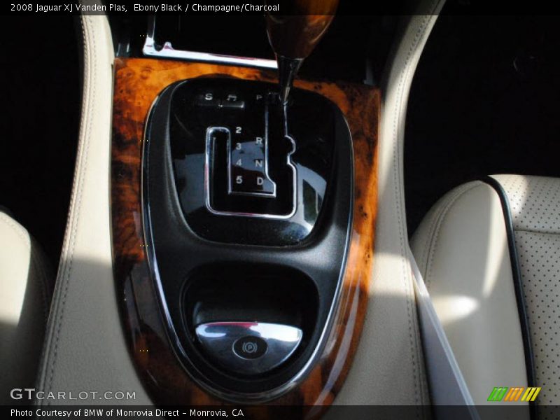 Ebony Black / Champagne/Charcoal 2008 Jaguar XJ Vanden Plas