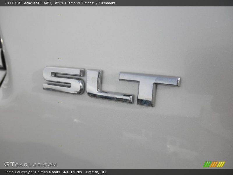 White Diamond Tintcoat / Cashmere 2011 GMC Acadia SLT AWD