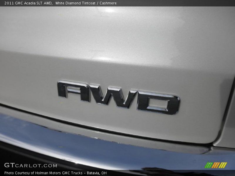 White Diamond Tintcoat / Cashmere 2011 GMC Acadia SLT AWD