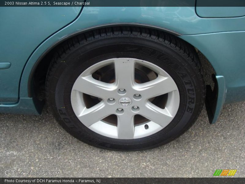  2003 Altima 2.5 S Wheel