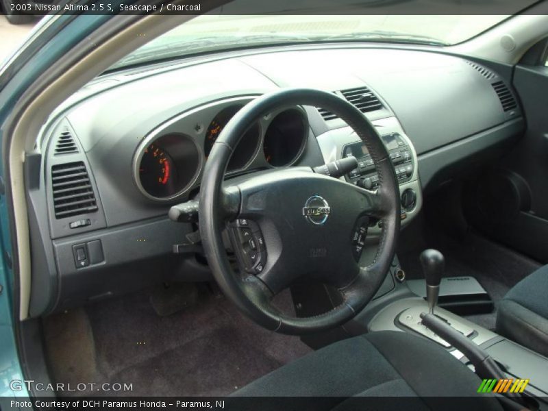  2003 Altima 2.5 S Charcoal Interior