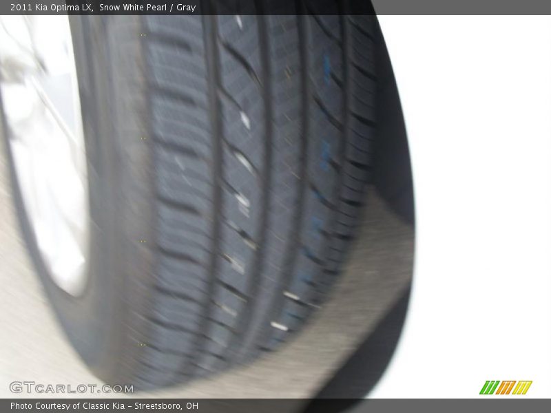 Snow White Pearl / Gray 2011 Kia Optima LX