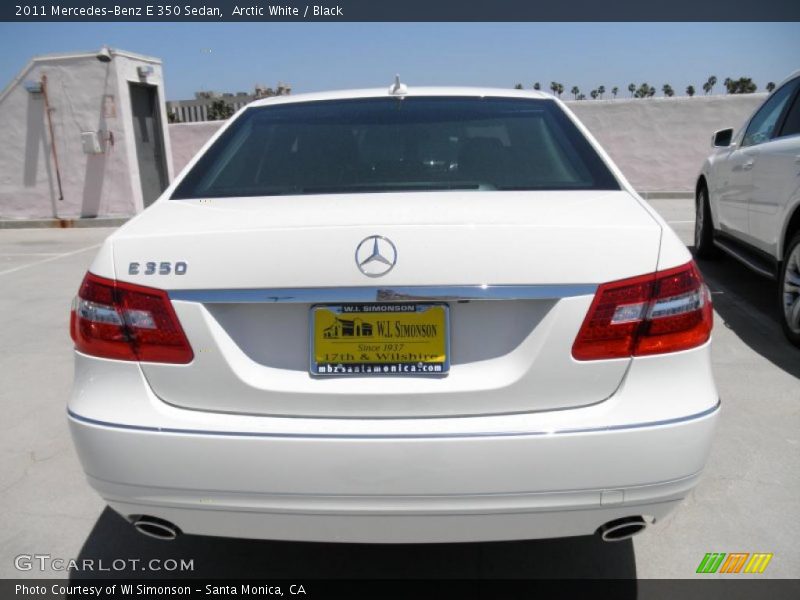 Arctic White / Black 2011 Mercedes-Benz E 350 Sedan