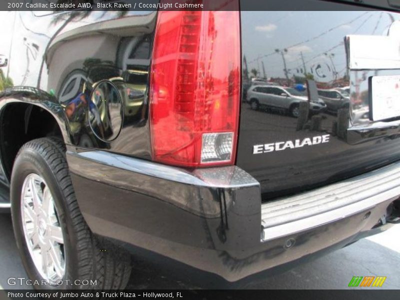 Black Raven / Cocoa/Light Cashmere 2007 Cadillac Escalade AWD
