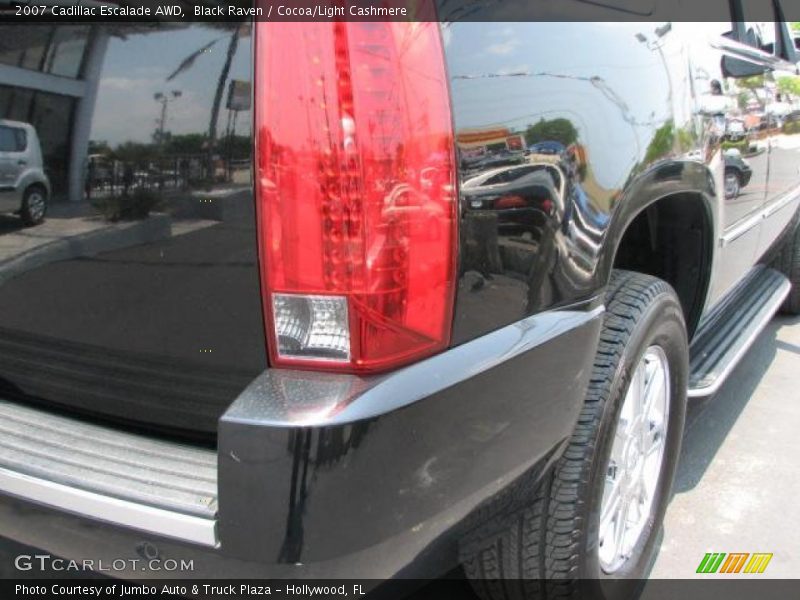 Black Raven / Cocoa/Light Cashmere 2007 Cadillac Escalade AWD
