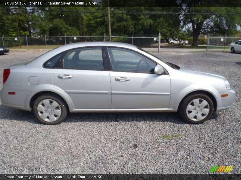 Titanium Silver Metallic / Grey 2008 Suzuki Forenza