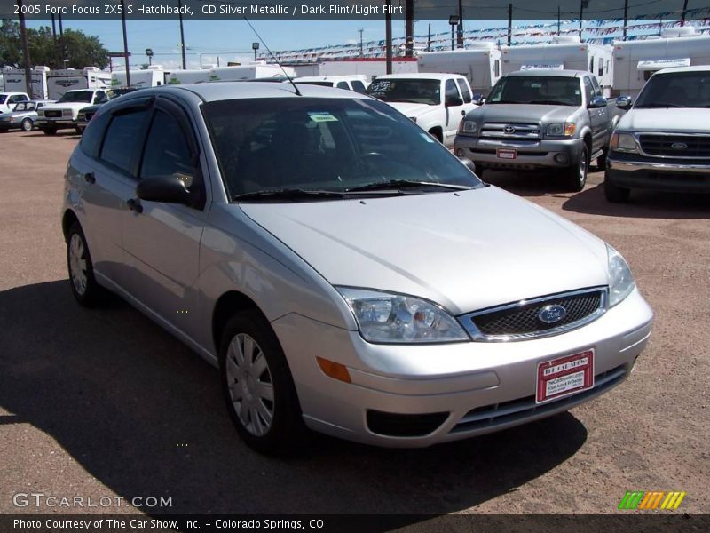 CD Silver Metallic / Dark Flint/Light Flint 2005 Ford Focus ZX5 S Hatchback