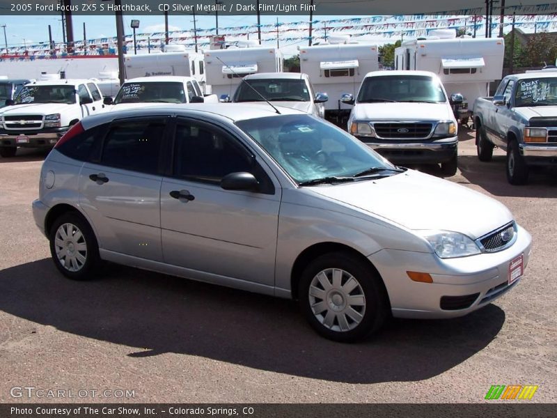 CD Silver Metallic / Dark Flint/Light Flint 2005 Ford Focus ZX5 S Hatchback