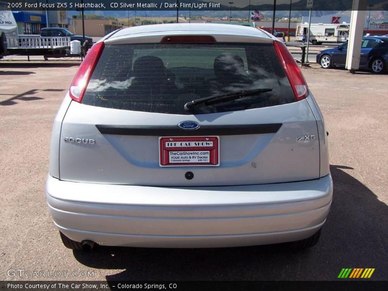 CD Silver Metallic / Dark Flint/Light Flint 2005 Ford Focus ZX5 S Hatchback