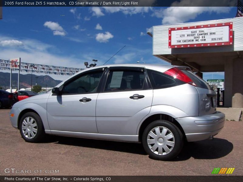 CD Silver Metallic / Dark Flint/Light Flint 2005 Ford Focus ZX5 S Hatchback