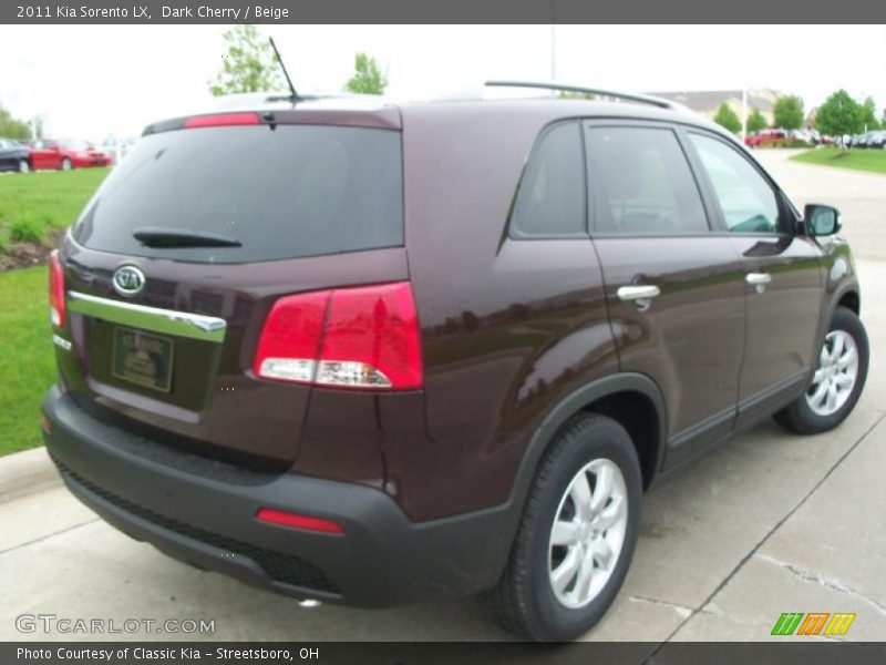 Dark Cherry / Beige 2011 Kia Sorento LX