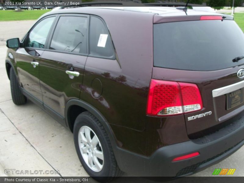 Dark Cherry / Beige 2011 Kia Sorento LX