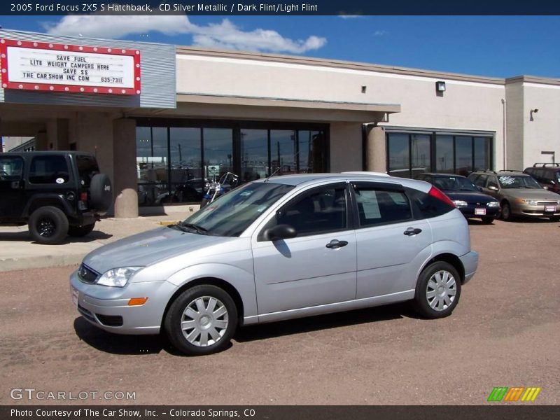 CD Silver Metallic / Dark Flint/Light Flint 2005 Ford Focus ZX5 S Hatchback