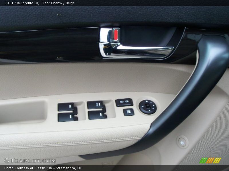 Dark Cherry / Beige 2011 Kia Sorento LX